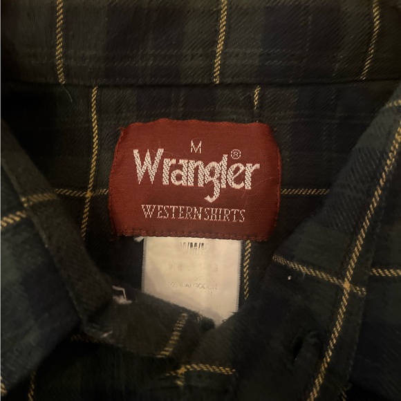 Wrangler Western-style snap button Men's Dark Plaid Button Down Shirt - Picture 2 of 3